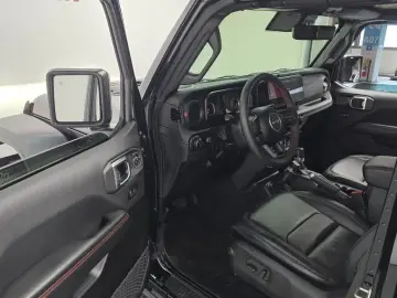 2024 Jeep Wrangler с пробегом 18 587 км
