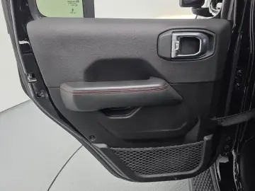 2024 Jeep Wrangler с пробегом 18 587 км