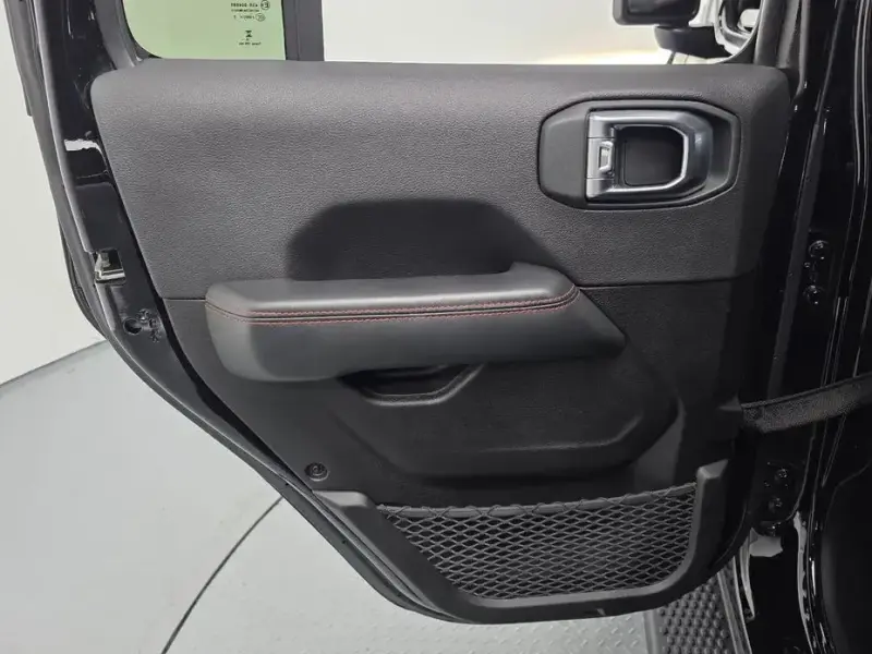2024 Jeep Wrangler с пробегом 18 587 км