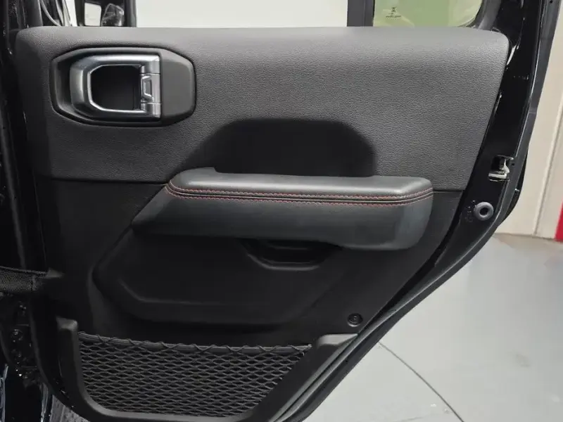 2024 Jeep Wrangler с пробегом 18 587 км