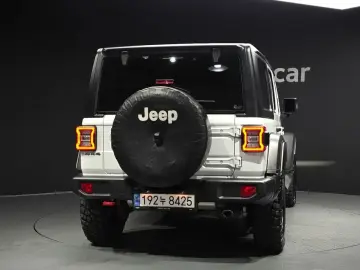 2023 Jeep Wrangler с пробегом 21 684 км