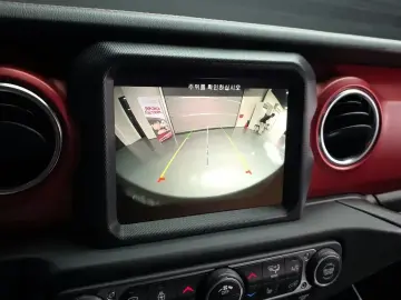 2023 Jeep Wrangler с пробегом 21 684 км