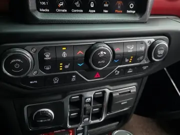 2023 Jeep Wrangler с пробегом 21 684 км