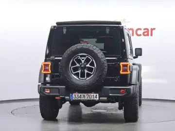 2025 Jeep Wrangler с пробегом 8 357 км
