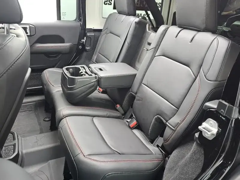 2025 Jeep Wrangler с пробегом 8 357 км
