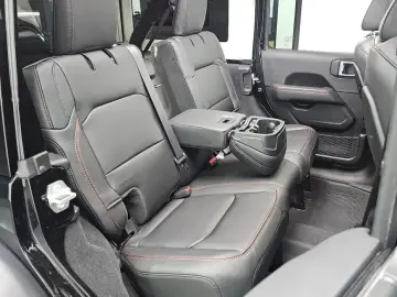 2025 Jeep Wrangler с пробегом 8 357 км