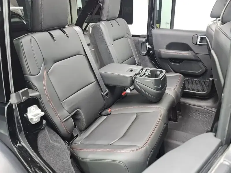 2025 Jeep Wrangler с пробегом 8 357 км