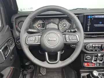 2025 Jeep Wrangler с пробегом 8 357 км