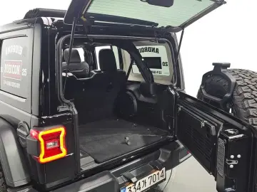 2025 Jeep Wrangler с пробегом 8 357 км