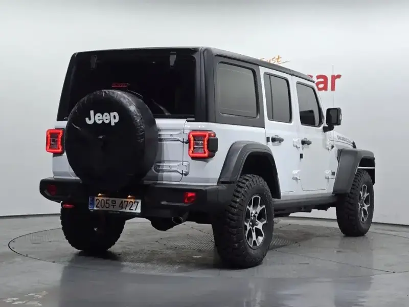 2023 Jeep Wrangler с пробегом 4 339 км