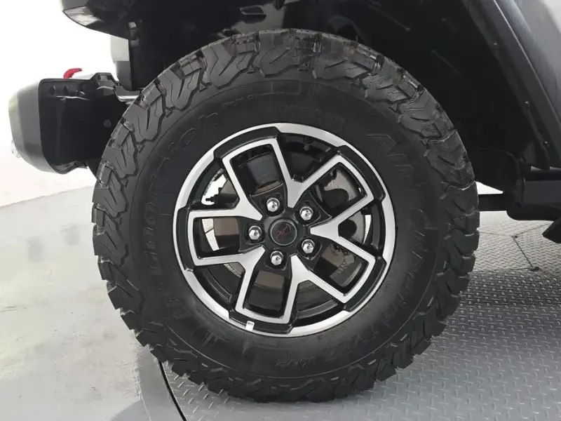 2024 Jeep Wrangler с пробегом 21 299 км