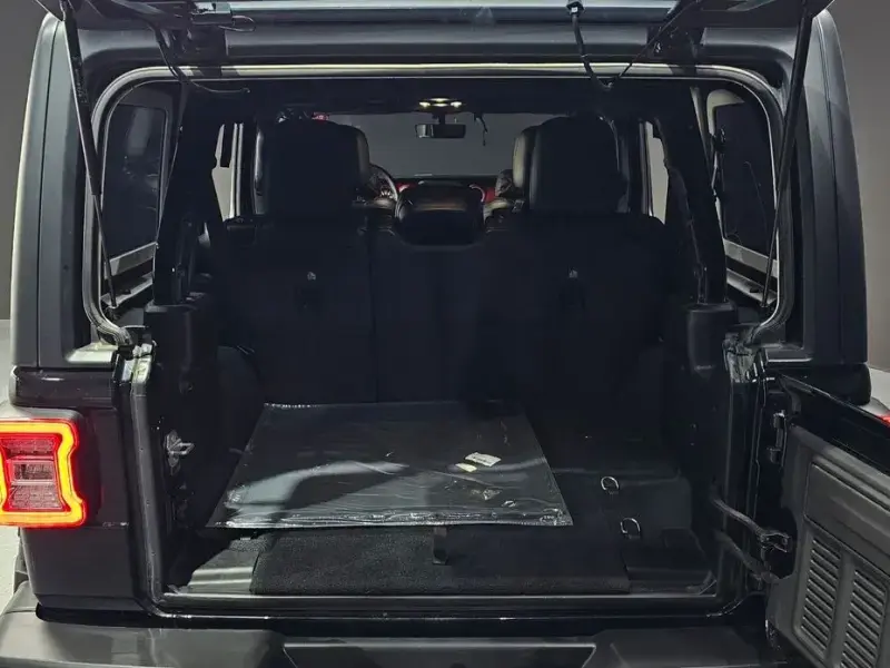 2022 Jeep Wrangler с пробегом 20 303 км