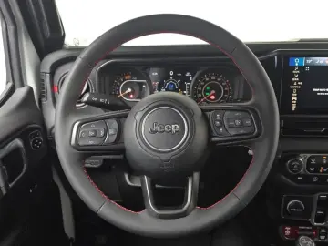 2024 Jeep Wrangler с пробегом 21 299 км