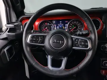 2022 Jeep Wrangler с пробегом 43 645 км