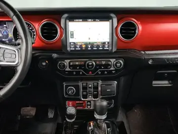 2022 Jeep Wrangler с пробегом 43 645 км