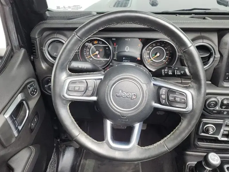 2022 Jeep Wrangler с пробегом 27 369 км