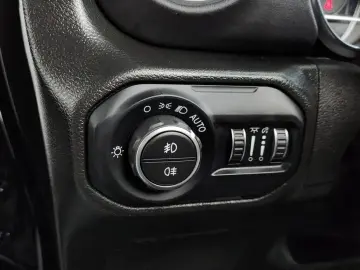 2022 Jeep Wrangler с пробегом 27 369 км