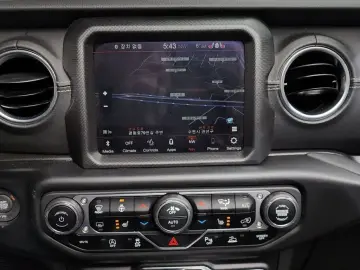2022 Jeep Wrangler с пробегом 27 369 км