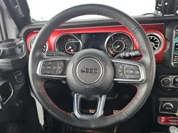 2023 Jeep Wrangler с пробегом 18 330 км