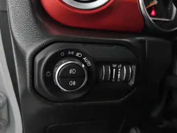 2023 Jeep Wrangler с пробегом 18 330 км