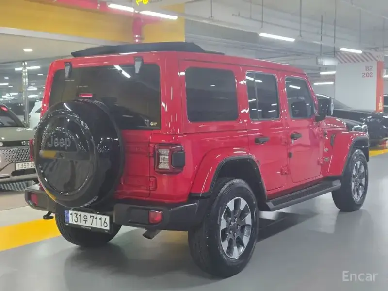 2023 Jeep Wrangler с пробегом 10 340 км