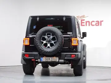2023 Jeep Wrangler с пробегом 27 983 км