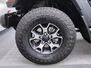 2023 Jeep Wrangler с пробегом 27 983 км