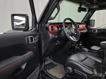 2023 Jeep Wrangler с пробегом 27 983 км