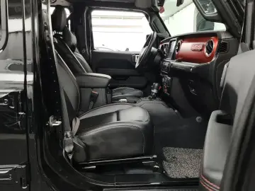 2023 Jeep Wrangler с пробегом 27 983 км