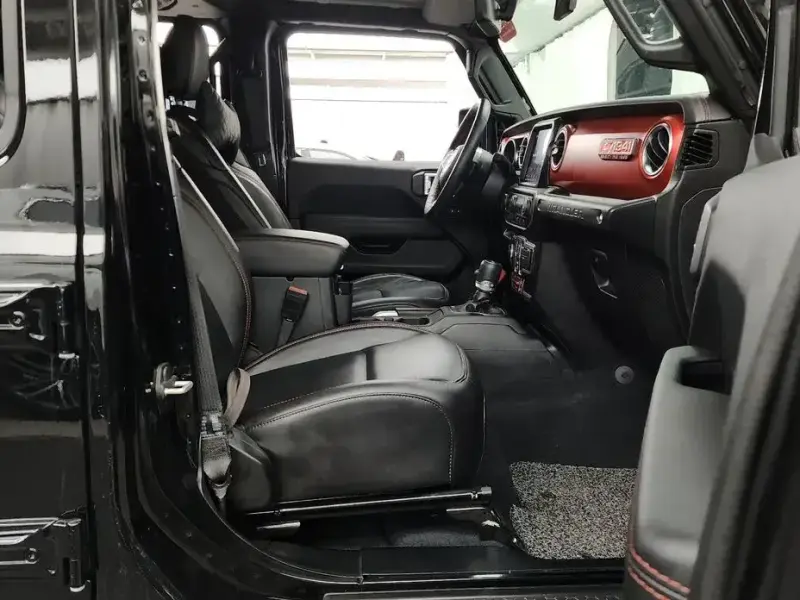 2023 Jeep Wrangler с пробегом 27 983 км