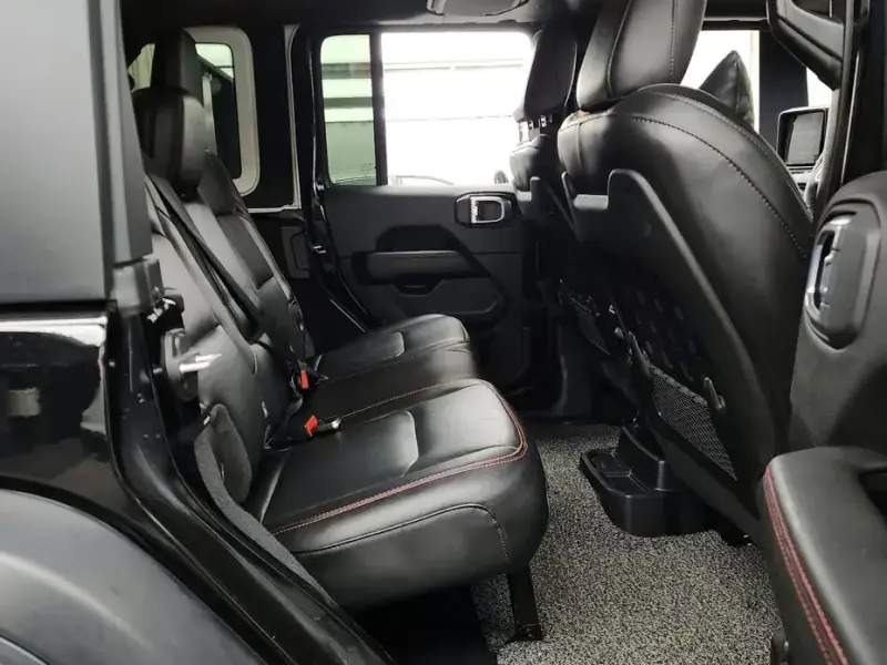 2023 Jeep Wrangler с пробегом 27 983 км