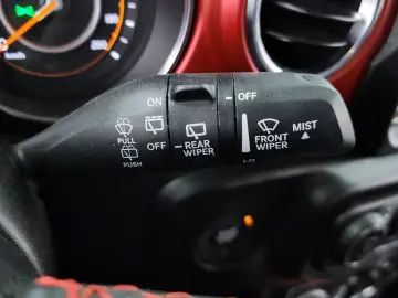2023 Jeep Wrangler с пробегом 27 983 км