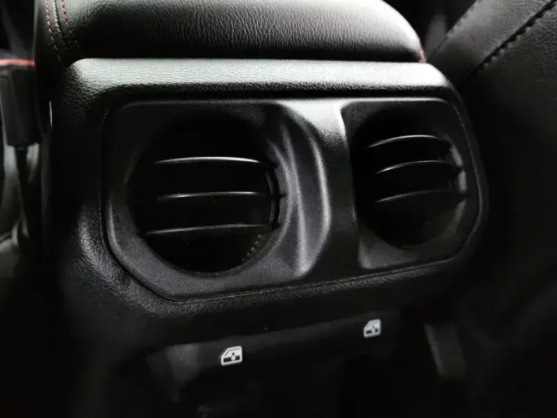 2023 Jeep Wrangler с пробегом 27 983 км