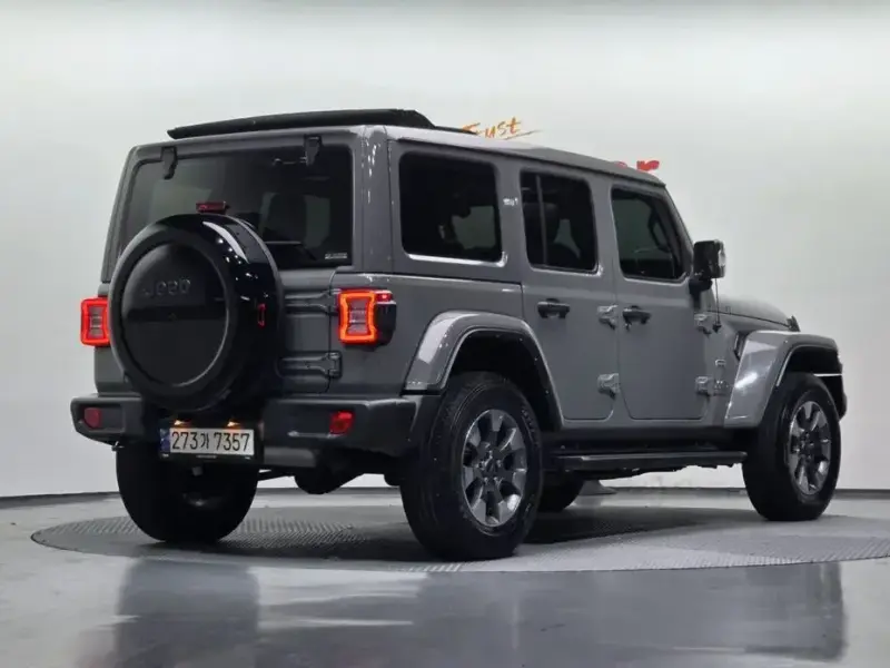 2023 Jeep Wrangler с пробегом 57 882 км