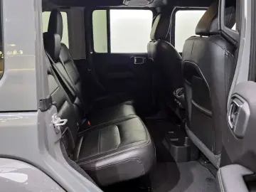 2023 Jeep Wrangler с пробегом 57 882 км