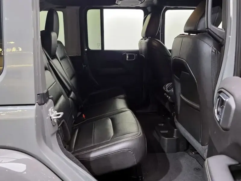 2023 Jeep Wrangler с пробегом 57 882 км