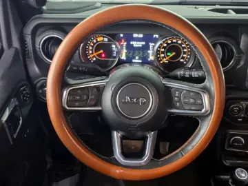 2023 Jeep Wrangler с пробегом 57 882 км