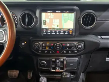 2023 Jeep Wrangler с пробегом 57 882 км