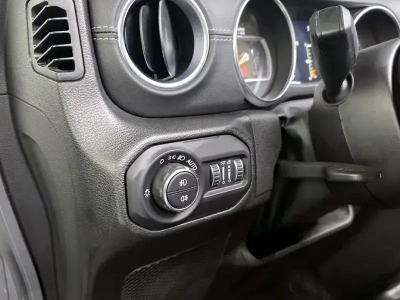 2023 Jeep Wrangler с пробегом 57 882 км
