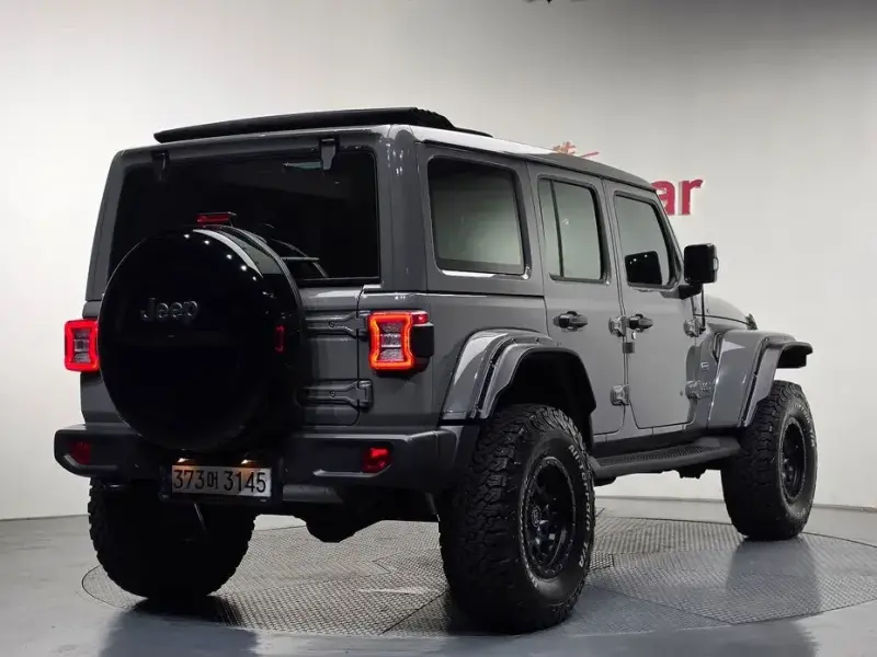 2023 Jeep Wrangler с пробегом 12 086 км