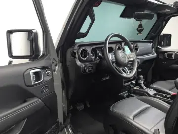 2023 Jeep Wrangler с пробегом 12 086 км