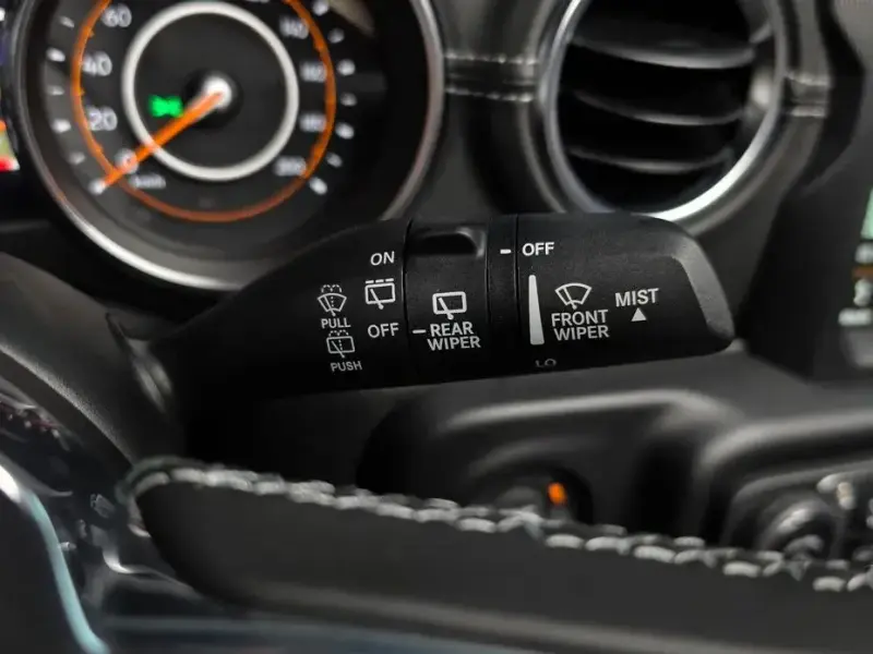 2023 Jeep Wrangler с пробегом 12 086 км