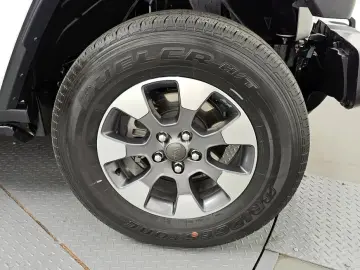 2023 Jeep Wrangler с пробегом 47 869 км