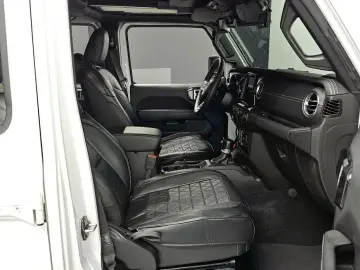 2023 Jeep Wrangler с пробегом 47 869 км
