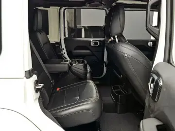 2023 Jeep Wrangler с пробегом 47 869 км
