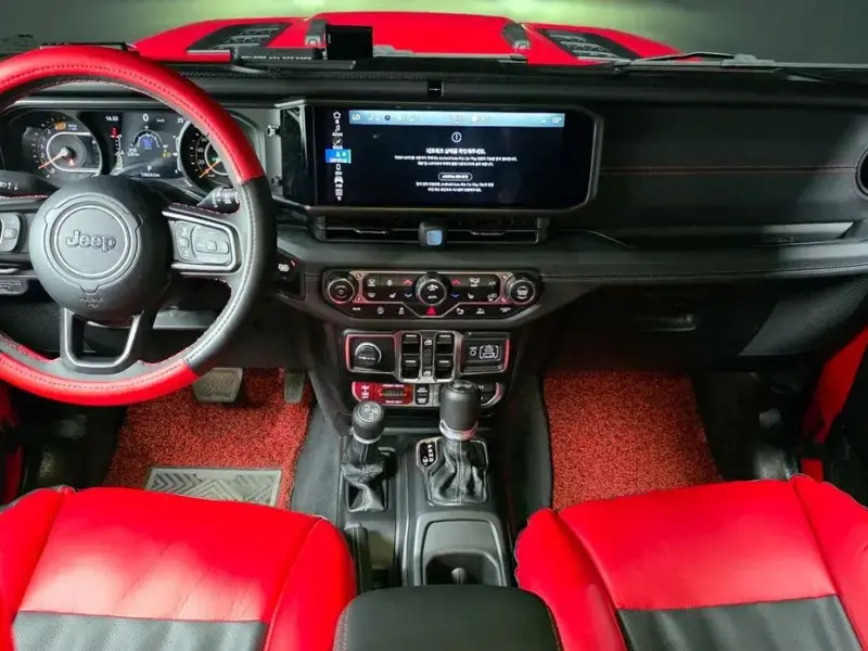 2024 Jeep Wrangler с пробегом 15 824 км