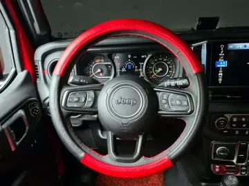 2024 Jeep Wrangler с пробегом 15 824 км