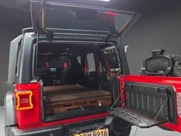 2024 Jeep Wrangler с пробегом 15 824 км