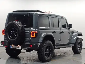 2025 Jeep Wrangler с пробегом 4 931 км