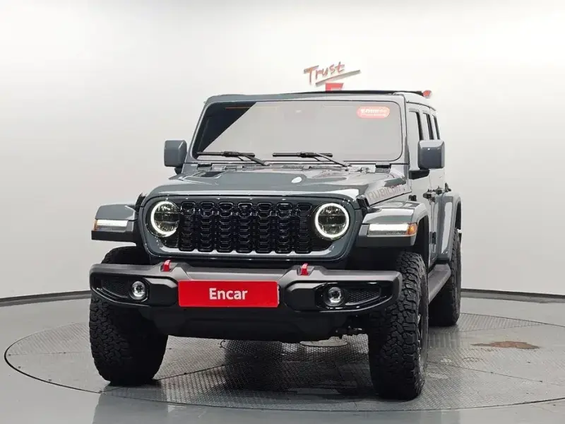 2025 Jeep Wrangler с пробегом 4 931 км